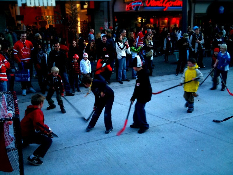 kids playing Granville street hockey