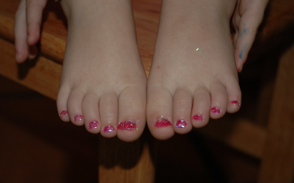 pink sparkle toes